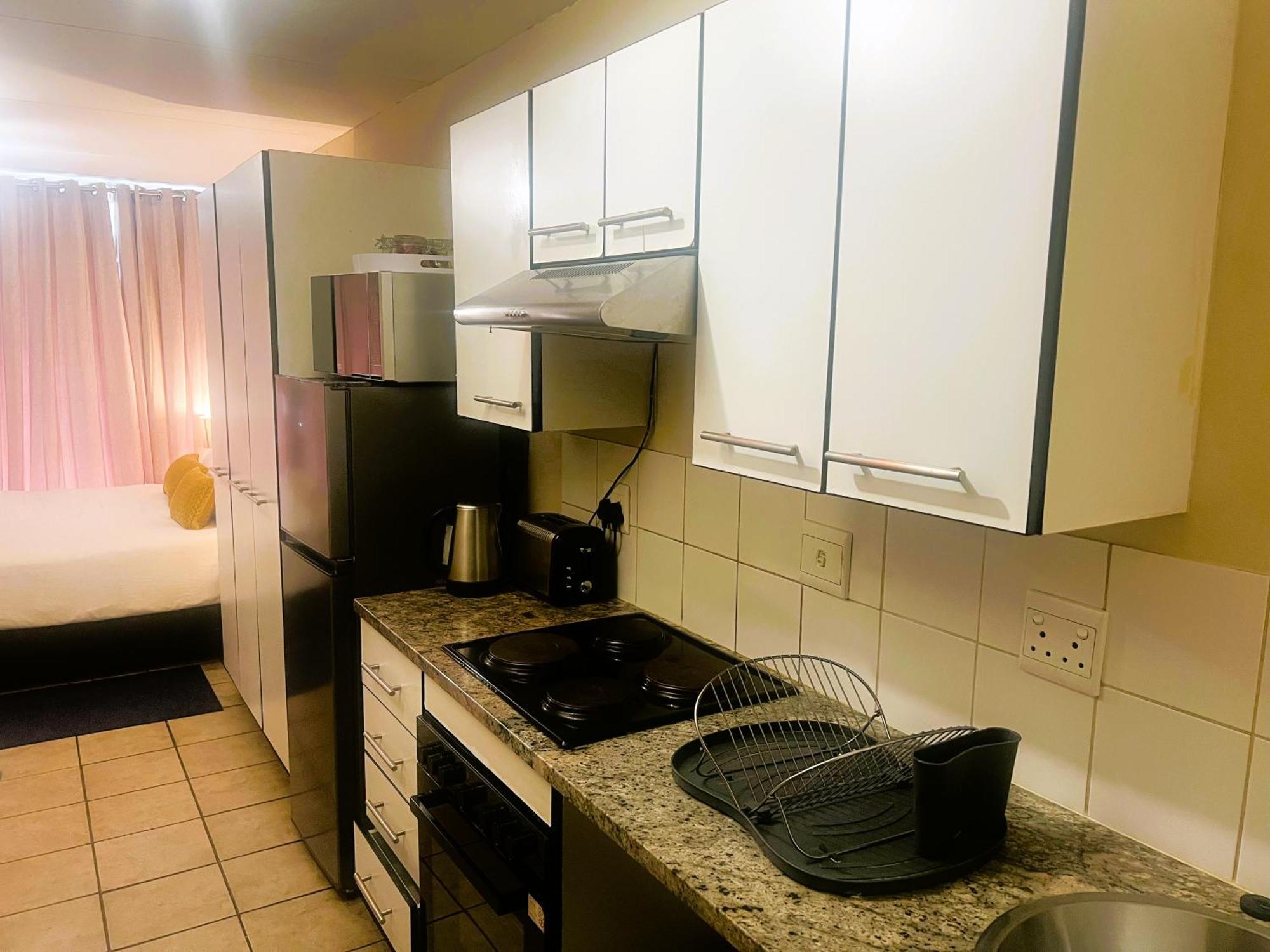 Smart And Cozy Studio With Netflix And Showmax Pretoria-Noord Eksteriør billede