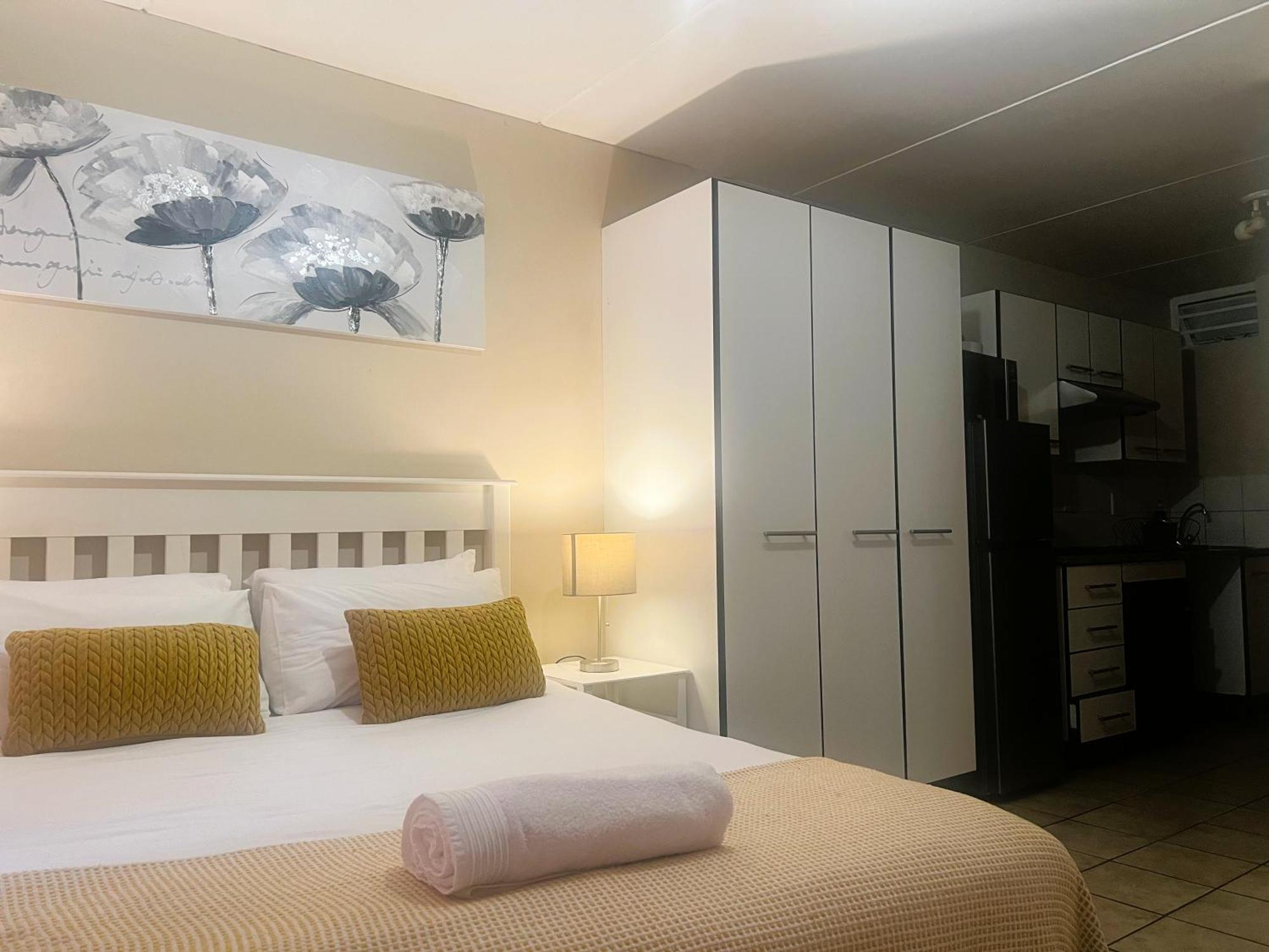 Smart And Cozy Studio With Netflix And Showmax Pretoria-Noord Eksteriør billede