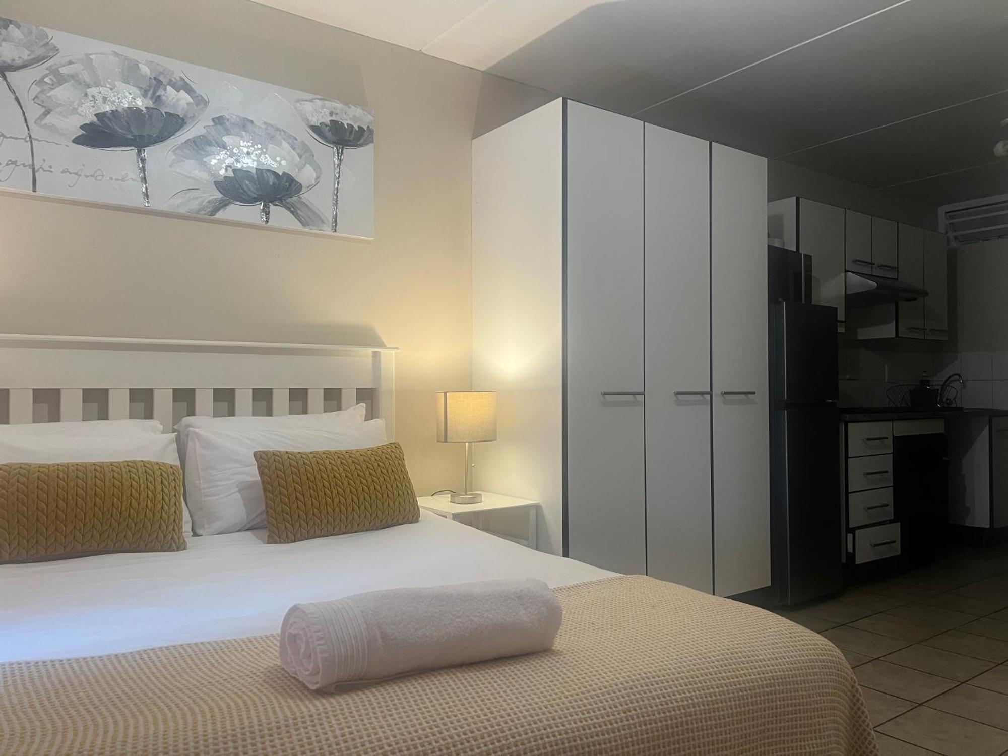 Smart And Cozy Studio With Netflix And Showmax Pretoria-Noord Eksteriør billede